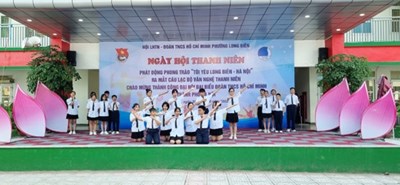 Trường THCS Long Biên hân hoan tham gia Ngày hội Thanh niên của Đoàn Phường Long Biên.