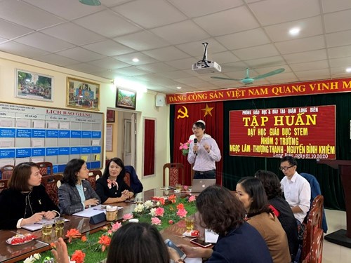 Trường THCS Ngọc Lâm tổ chức tập huấn giáo viên triển khai phương pháp giáo dục STEM