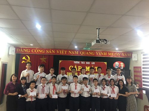 Trường THCS Ngọc Lâm gặp mặt đội tuyển học sinh giỏi Toán Tiếng Anh AMC- IMAS năm học 2020 - 2021