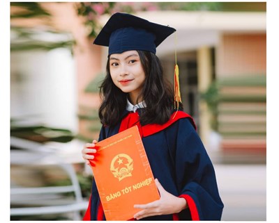 Võ Hà My - Cô gái bé nhỏ với niềm đam mê Vật lý mang lại thành tích đáng nể trong kì thi vào THPT năm học 2021 - 2022
