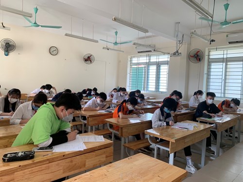 Trường THCS Ngọc Lâm tổ chức khảo sát chất lượng các môn Ngữ Văn - Tiếng Anh- Toán cho học sinh khối 9. Định hướng chọn trường THPT