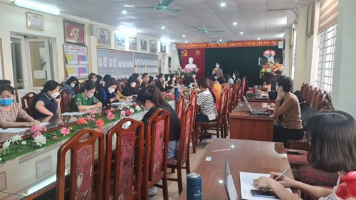 Trường THCS Ngọc Lâm thực hiện họp hội đồng sư phạm tháng 4