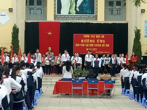 Buổi lễ hưởng ứng Ngày pháp luật nước CHXHCN Việt Nam