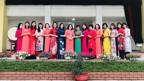 Trường THCS Ngọc Thụy hưởng ứng  Tuần lễ áo dài Việt Nam 