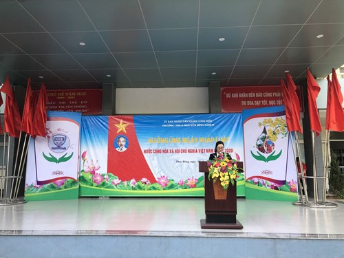 Trường THCS Nguyễn Bỉnh Khiêm hưởng ứng ngày Pháp luật nước CHXHCN Việt Nam 9/11/2020