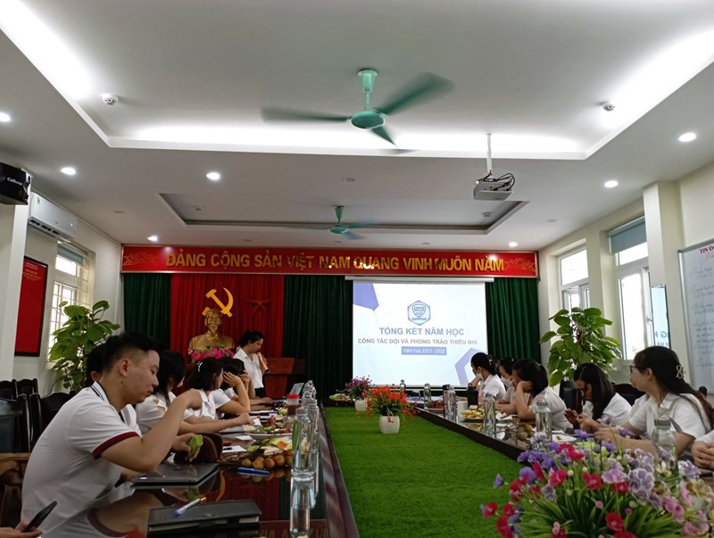 Trường THCS Nguyễn Bỉnh Khiêm Tổng kết năm học 2021-2022 trong CB-GV-NV
