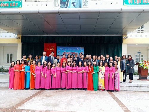 Tưng bừng lễ Mit tinh kỉ niệm 35 năm ngày Nhà giáo Việt Nam