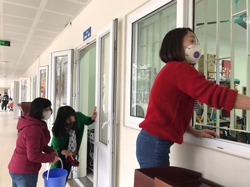 Trường THCS Sài Đồng tăng cường công tác phòng dịch viêm đường hô hấp cấp do virut Corona