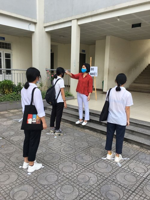 Trường THCS Sài Đồng đón các em học sinh trở lại trường sau đợt nghỉ phòng chống dịch Covid – 19