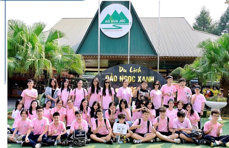 Hoạt động ngoại khóa của thầy và trò trường THCS Sài Đồng  tại đảo Ngọc Xanh năm học 2022-2023