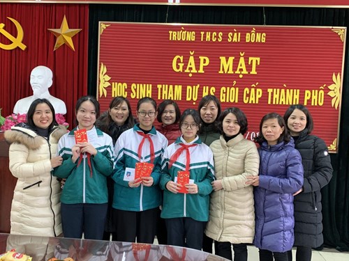 Gặp mặt đội tuyển học sinh giỏi cấp thành phố của trường THCS Sài Đồng 