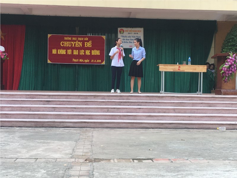 Học sinh Thach Bàn: Nói không với bạo lực học đường