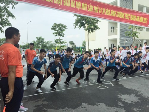 Trường THCS Thanh Am hưởng ứng chạy Báo Hà Nội mới vì hòa bình lần thứ 46