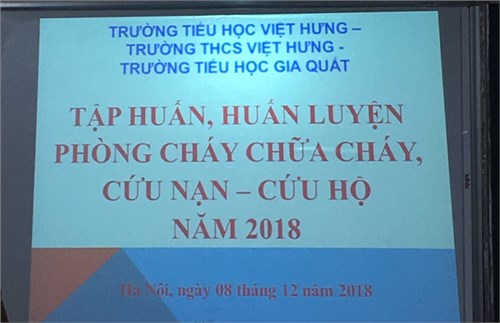  Buổi tập huấn PCCC của CC-VC-NV  trường THCS Việt Hưng