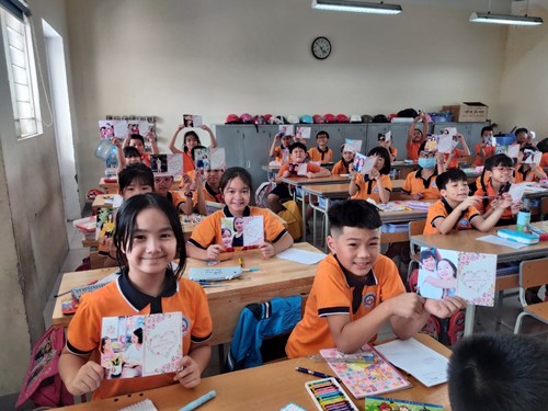 Hoạt động chào mừng ngày Phụ nữ Việt Nam 20/10 của học sinh lớp 4A2