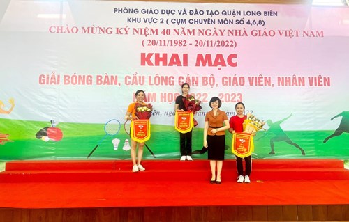 Trường tiểu học Đoàn Kết giành thành tích cao tại giải Bóng bàn, Cầu lông cán bộ, giáo viên, nhân viên ngành GD&ĐT quận Long Biên