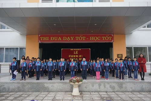 Trường Tiểu học Đoàn Kết tổ chức Lễ kết nạp Đội viên mới năm học 2019 - 2020