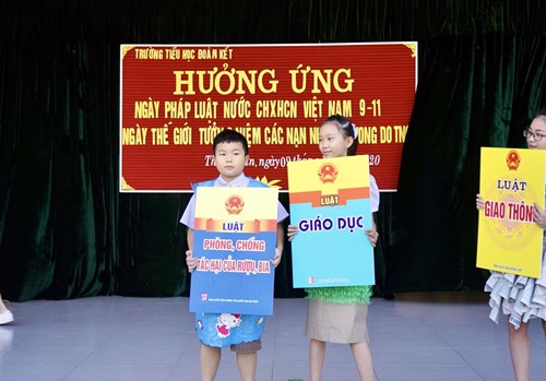 Trường Tiểu học Đoàn Kết tưng bừng tổ chức Ngày Pháp Luật  nước Cộng hòa Xã hội Chủ nghĩa Việt Nam 9 - 11