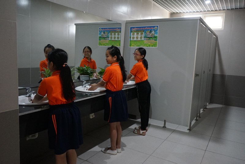 Trường Tiểu học Đoàn Kết xây dựng mô hình “Nhà vệ sinh thân thiện”