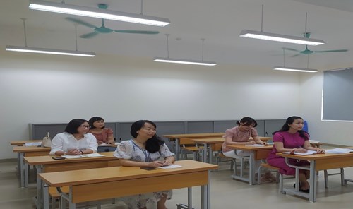 Giáo viên trường Tiểu học Đoàn Khuê tích cực tham gia tập huấn SGK mới lớp 3 năm học 2022 - 2023
