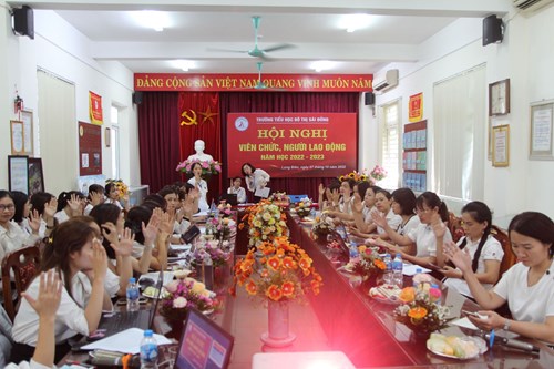 Trường Tiểu học Đô thị Sài Đồng tổ chức Hội nghị viên chức, người lao động năm học 2022-2023