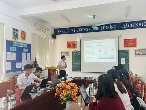 Tập huấn vận hành lớp học thông minh – thư viện thông minh tại trường tiểu học Đô thị Sài Đồng