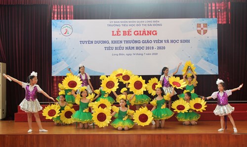 Lễ Bế giảng - tuyên dương, khen thưởng giáo viên và học sinh tiêu biểu Trường Tiểu học Đô thị Sài Đồng năm học 2019 – 2020