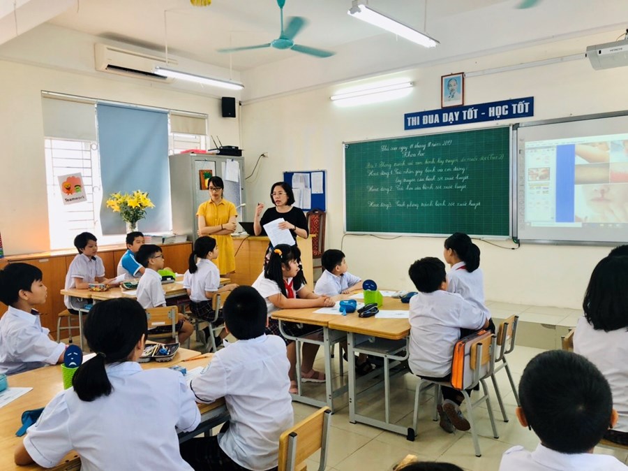 Lớp 5A1 của cô giáo Phương Hiền trong tiết thi GVG  - môn Khoa học lớp 5 