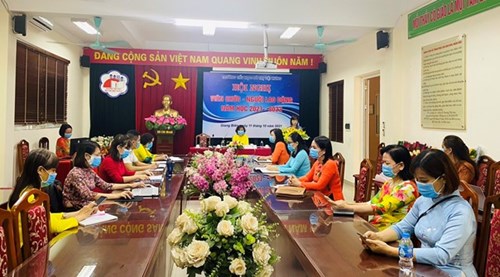 Hội nghị viên chức trường tiểu học Đô thị Việt Hưng năm học 2021 -2022