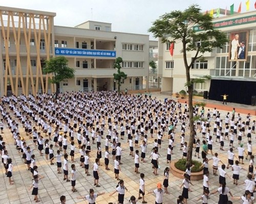 Trường chúng em “Đô Thị Việt Hưng”