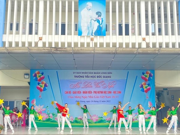Hoạt động văn nghệ chào mừng kỉ niệm ngày Nhà giáo Việt Nam 20/11/2022