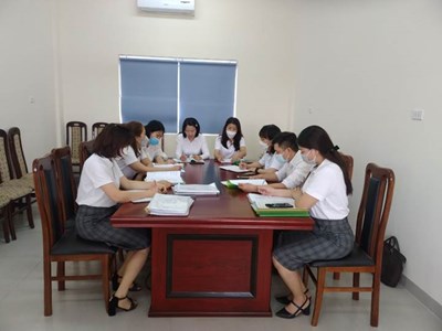 Sinh hoạt chuyên môn Tháng 5 - Tổ giáo viên chuyên  trường TH Đức Giang