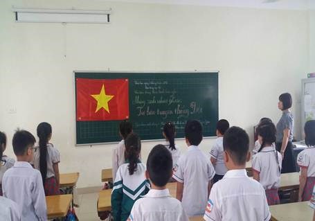 Tiểu học Đức Giang với hoạt động sinh hoạt dưới cờ tuần 30