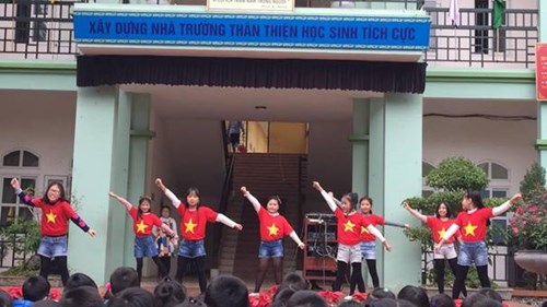 Lễ chào cờ tuần 20 của trường Tiểu học Đức Giang