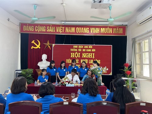 Trường Tiểu học Giang Biên  tổ chức Hội nghị cán bộ công nhân viên chức lao động năm học 2022 - 2023.