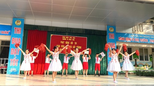 Trường TH Giang Biên khai mạc Hội thi giáo viên dạy giỏi cấp trường năm học 2022-2023.