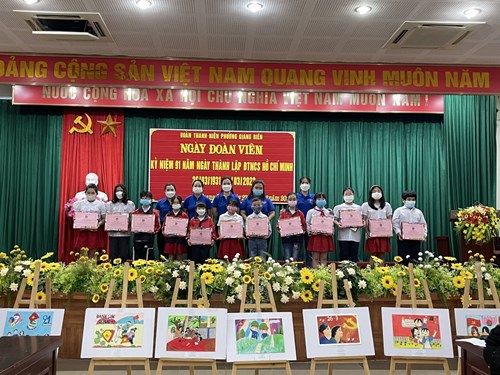 Chúc mừng các bạn học sinh trường Tiểu học Giang Biên đạt giải cuộc vẽ tranh trong  Ngày hội Thanh Thiếu Niên  của phường Giang Biên