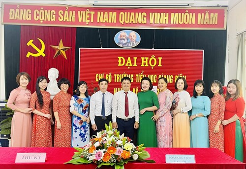 Chi bộ trường Tiểu học Giang Biên tổ chức thành công Đại hội Chi bộ nhiệm kỳ 2022-2025