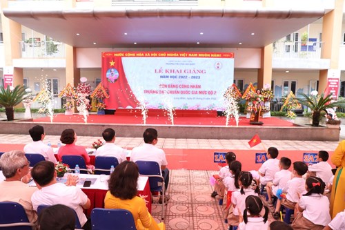 Trường Tiểu học Gia Quất đón Bằng công nhận Trường đạt chuẩn Quốc gia - Tin Thông tấn xã Việt Nam