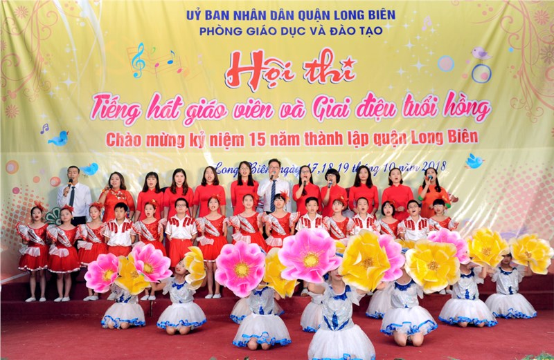 Trường Tiểu học Gia Thượng với Hội diễn Tiếng hát giáo viên và Giai điệu tuổi hồng năm học 2018 - 2019 