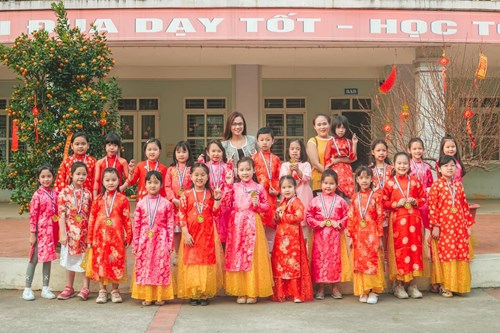 Cô giáo Lê Thị Thu Thủy người truyền cảm hứng với tình yêu âm nhạc cho các em học sinh