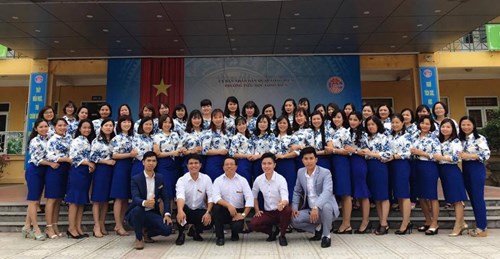 Hội nghị CBCCVC Trường Tiểu học Long Biên - Thành công nối tiếp thành công