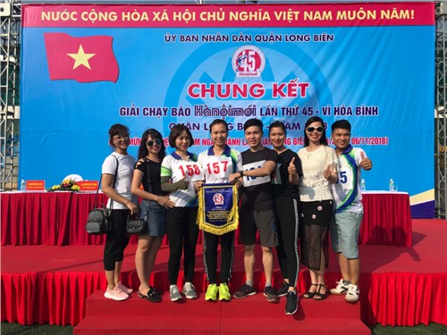 Trường Tiểu học Long Biên tham gia Giải chạy Báo Hànộimới lần thứ 45 vì hòa bình quận Long Biên năm 2018
