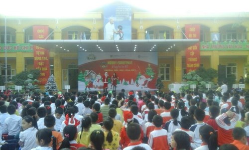 Trường tiểu học long biên tổ chức lễ giáng sinh cho học sinh