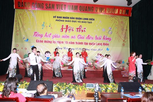Trường Tiểu học Long Biên tham gia Hội thi  Tiếng hát giáo viên và Giai điệu tuổi hồng  năm 2018