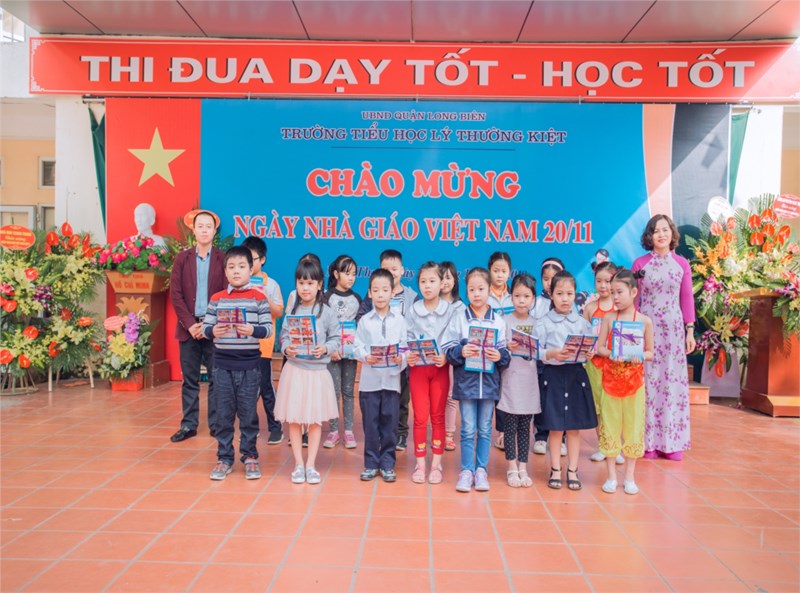 Những học sinh tiêu biểu trong đợt thi đua Chào mừng 36 năm ngày nhà giáo Việt Nam 20/11/2018
