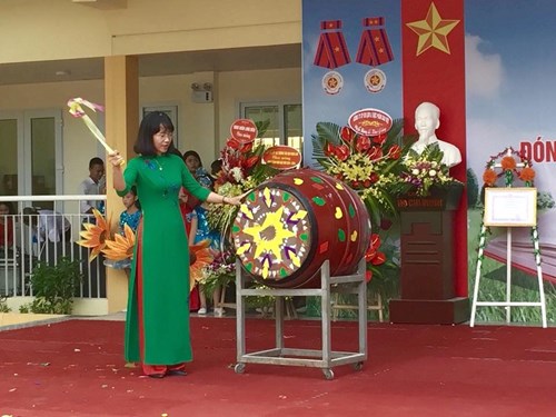 Lễ khai giảng năm học 2018 – 2019
Đón nhận bằng khen của UBND Thành phố Hà Nội
