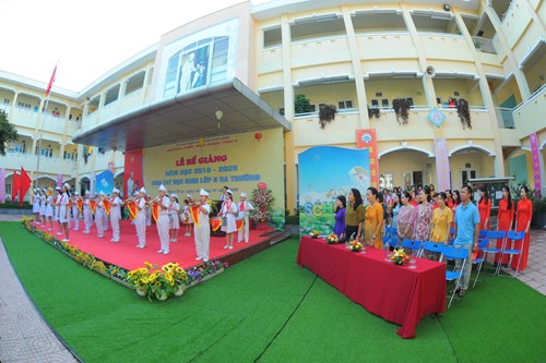 Trường Tiểu học Ngọc Thụy tổ chức Lễ bế giảng năm học 2019 – 2020 và chia tay các em học sinh lớp 5 ra trường. 
