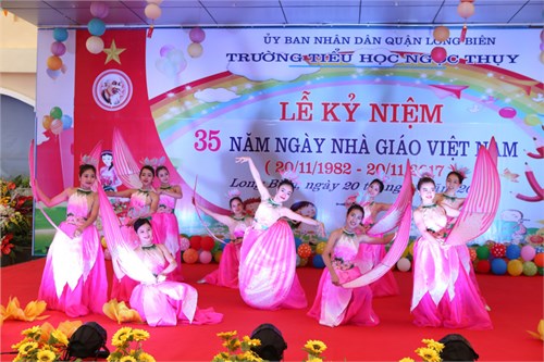 Màn múa Sen Lễ kỷ niệm 35 năm Ngày NGVN 20/11/2017
