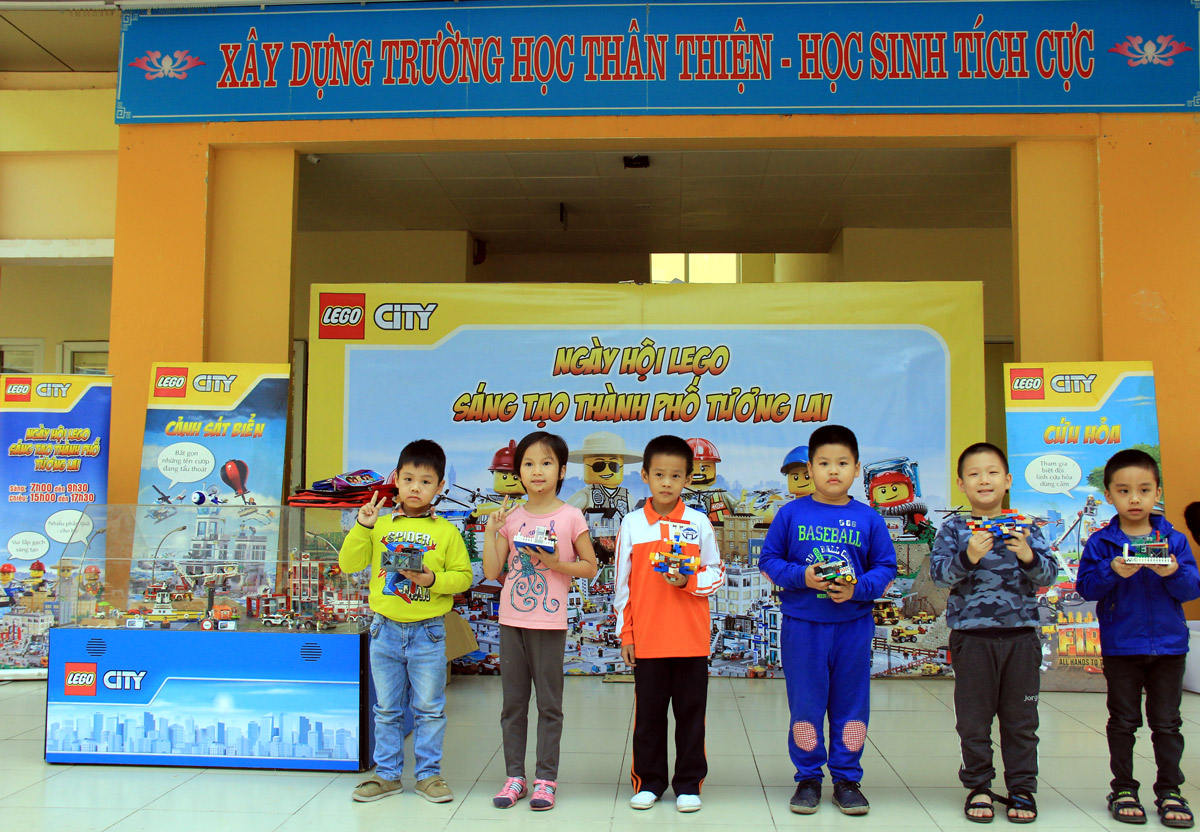 Hình ảnh các em học sinh đạt giải thưởng của Hội thi